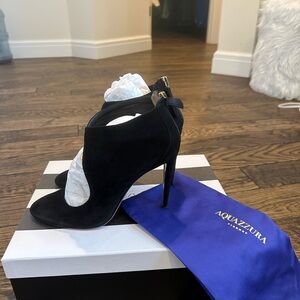 Aquazzura Elegant Black Heels